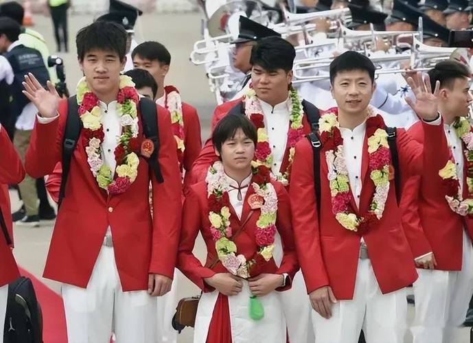 澳门研究生资料2025和郑钦文重返世界第五与